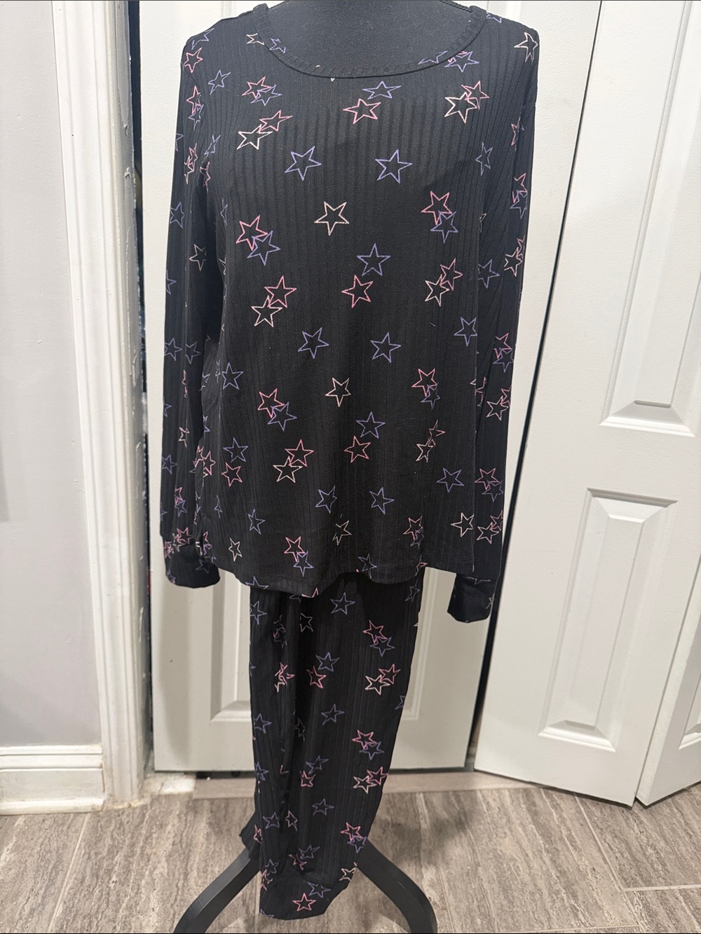 Women's Black Star-Print Pajama Set - Long Sleeve Top & Pants